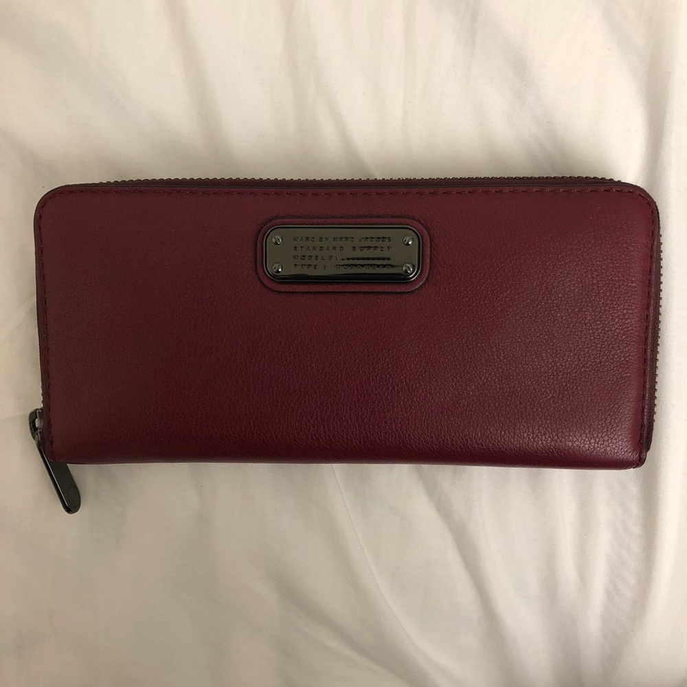Marc by Marc Jacobs Slim Zip Around Wallet